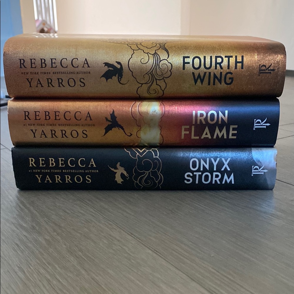 Fourth Wing, Iron Flame, Onyx Storm book set